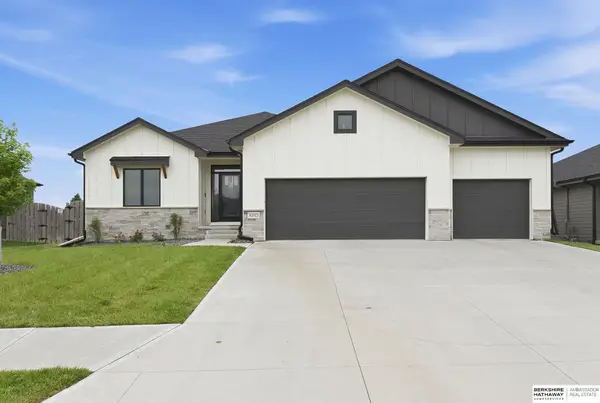 8210 N 167th Avenue, Bennington, NE 68007