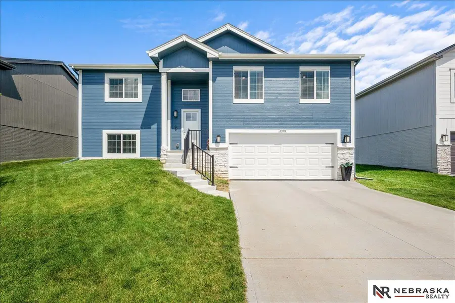 8205 N 174th Avenue, Bennington, NE 68007 - #2