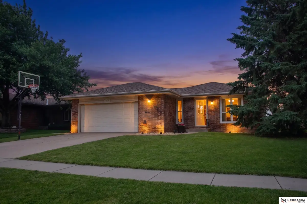 616 N 86th Street, Lincoln, NE 68505 - #1
