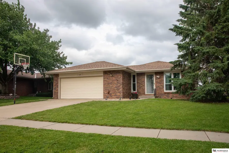 616 N 86th Street, Lincoln, NE 68505 - #2