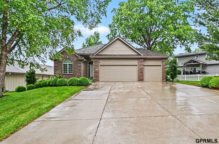 2916 S 165th Avenue, Omaha, NE 68130 - #2