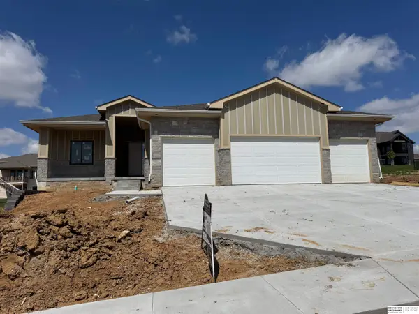 11002 S 101st Street, Papillion, NE 68046