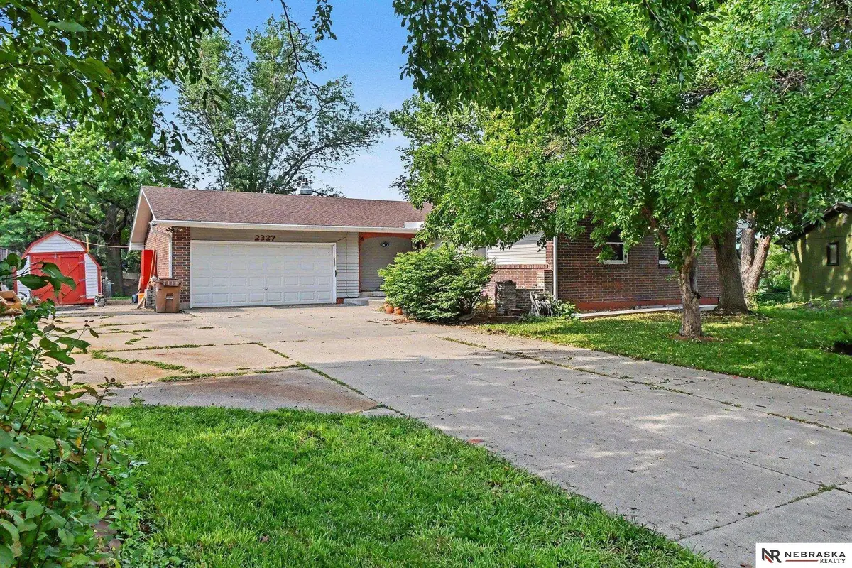 2327 S Canterbury Lane, Lincoln, NE 68512 - #1