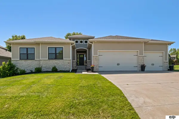 7816 N 160th Circle, Bennington, NE 68007
