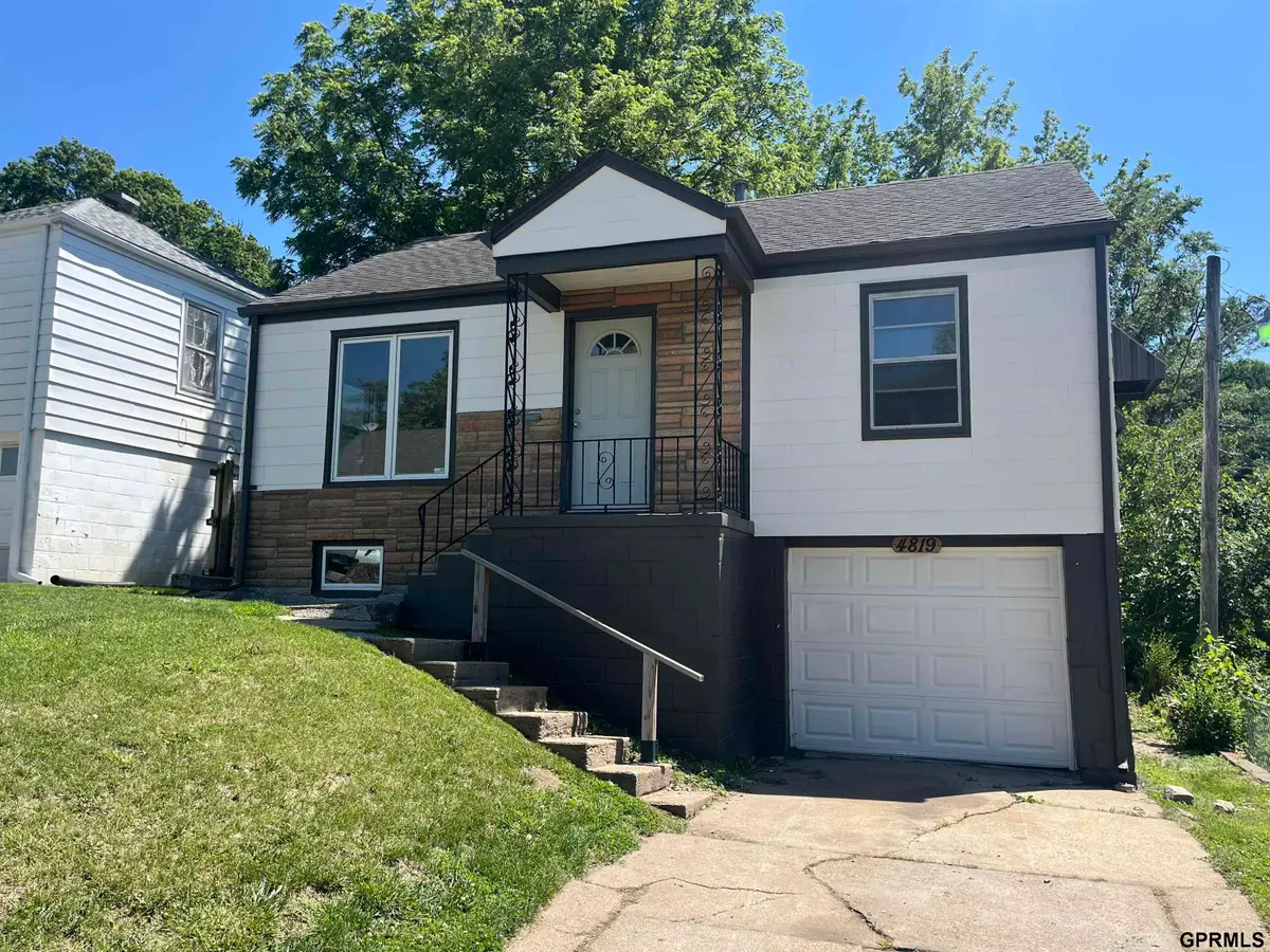 4819 Wirt Street, Omaha, NE 68104 - #1