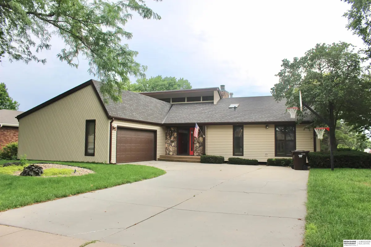 3421 S 76th Street, Lincoln, NE 68506 - #1