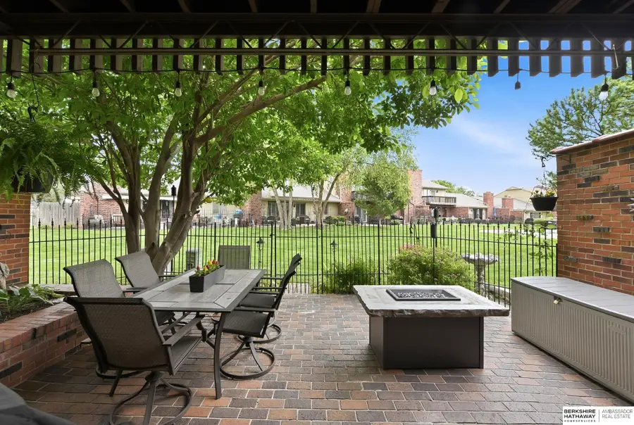 6009 Oak Hills Drive #22, Omaha, NE 68137 - #2