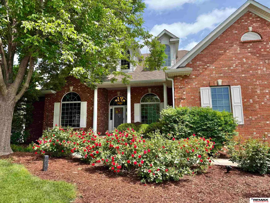 6110 Woodstock Circle, Lincoln, NE 68512 - #3