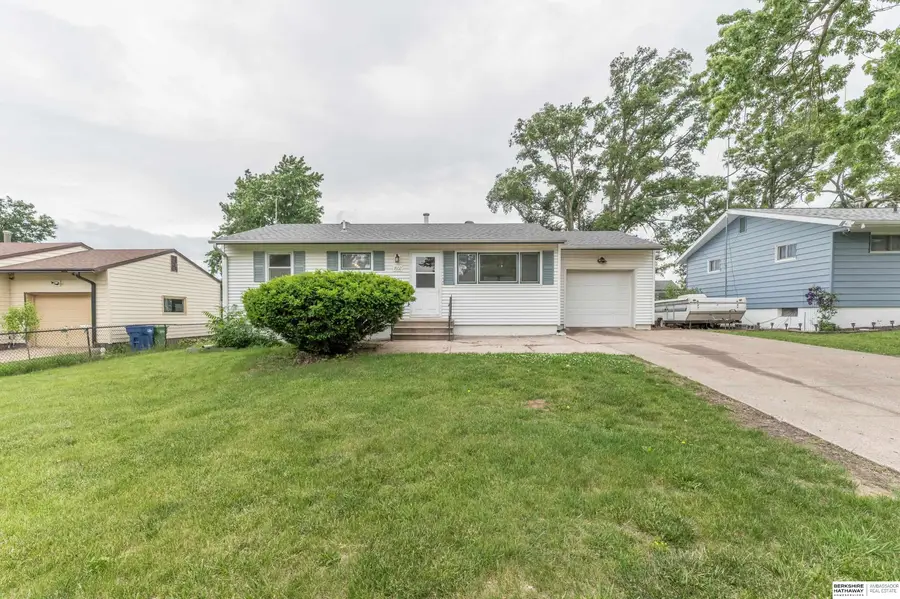 7602 S 35th Street, Bellevue, NE 68147 - #2