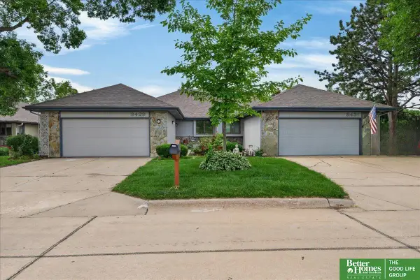 9429 Parker Street, Omaha, NE 68114