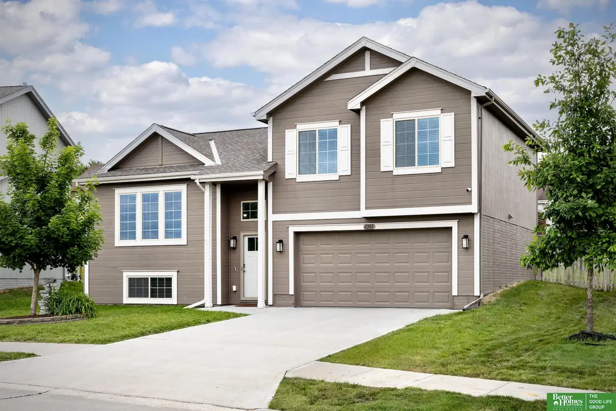 8201 Craig Avenue, Omaha, NE 68122 - #1
