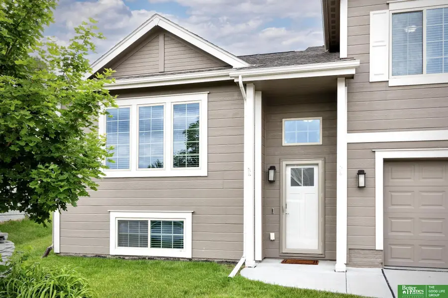 8201 Craig Avenue, Omaha, NE 68122 - #2