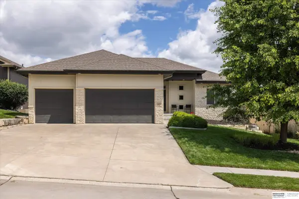 18710 Leavenworth Street, Omaha, NE 68022