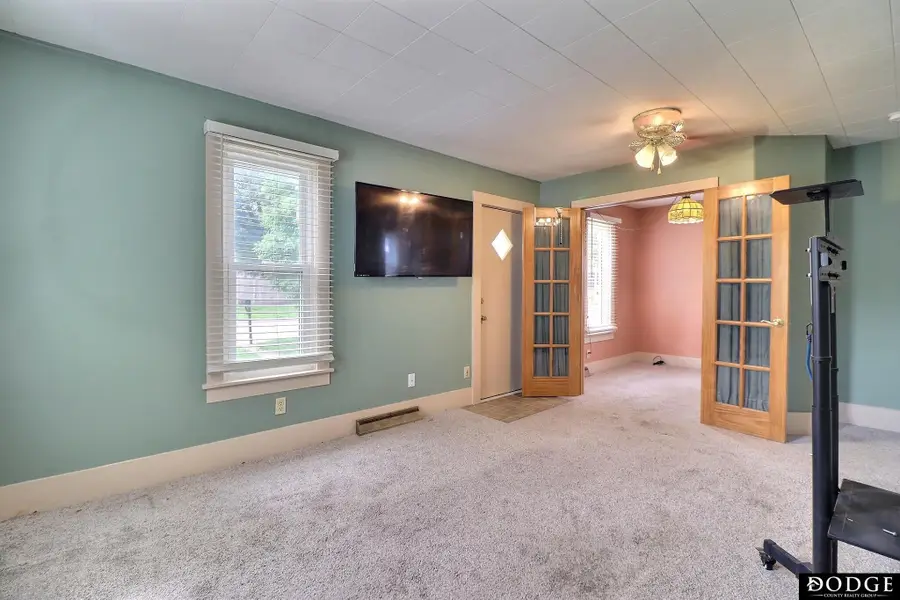 614 E Linden Avenue, Fremont, NE 68025 - #2