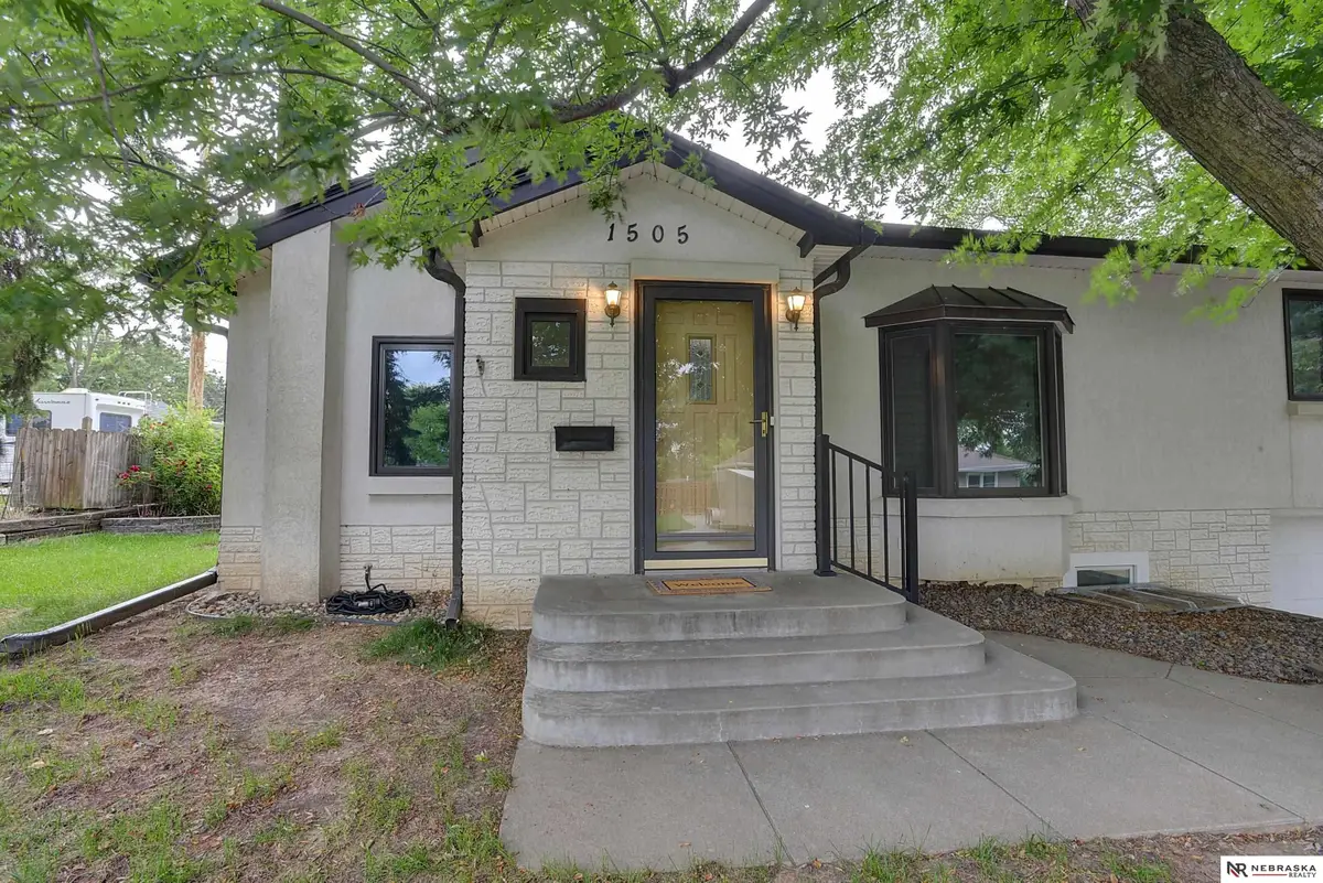 1505 N 61st Street, Omaha, NE 68104 - #1