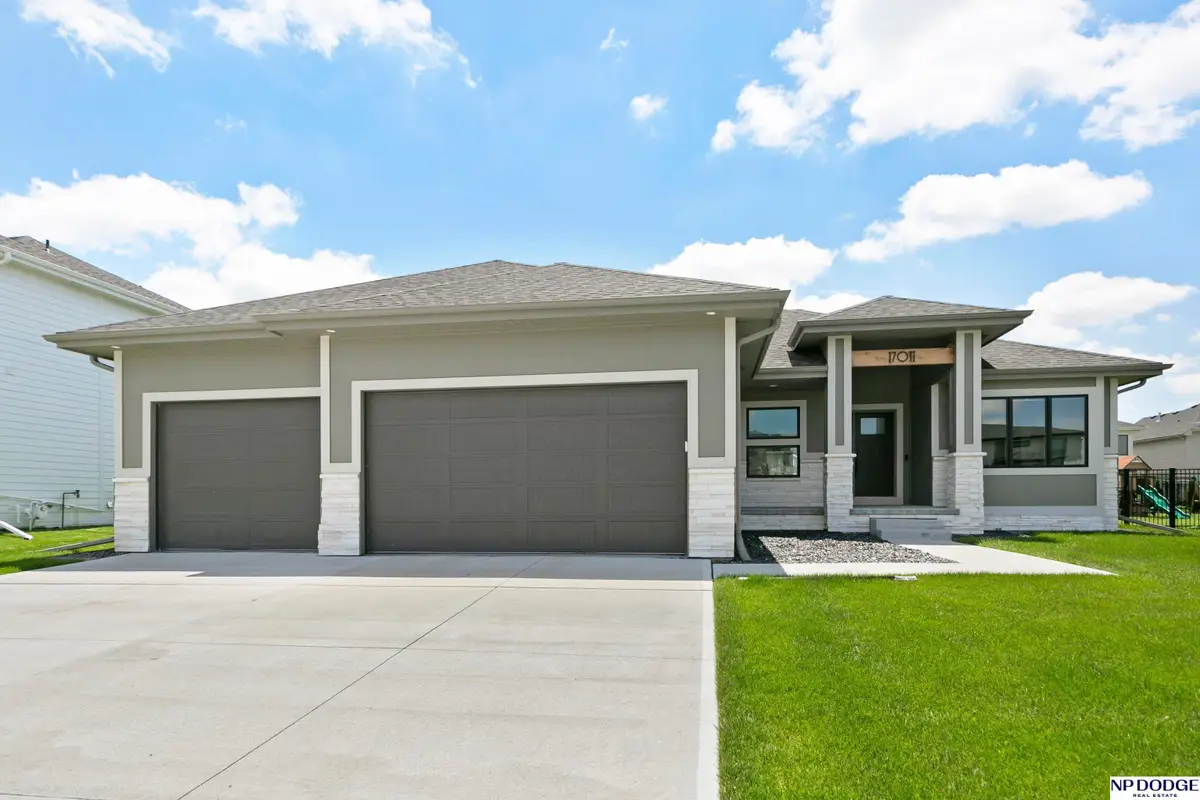 17011 Sarah Street, Bennington, NE 68007 - #1