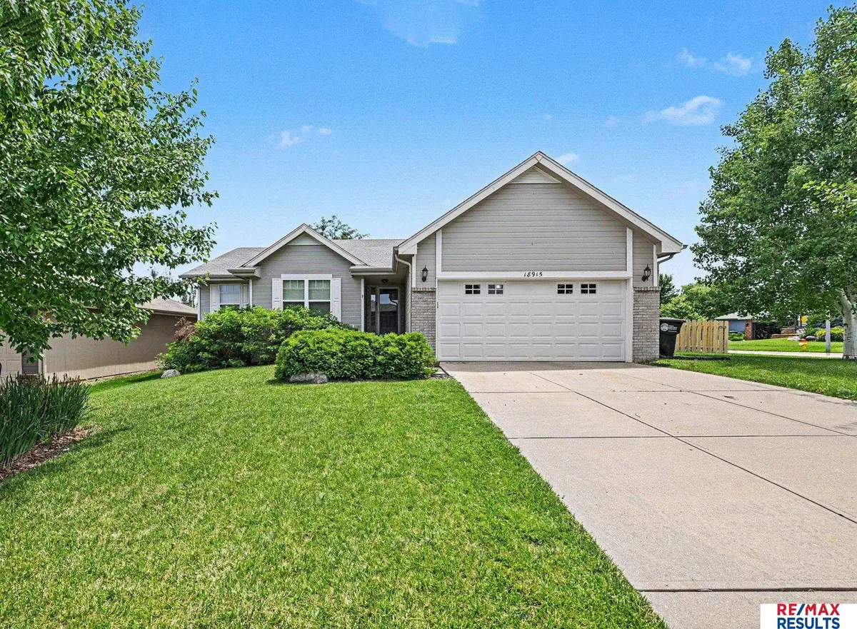 18915 N Miami Street, Elkhorn, NE 68022 - #1