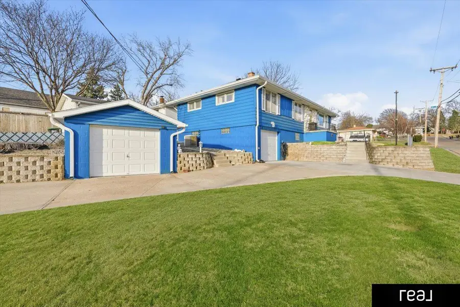 4102 Marinda Street, Omaha, NE 68105 - #2