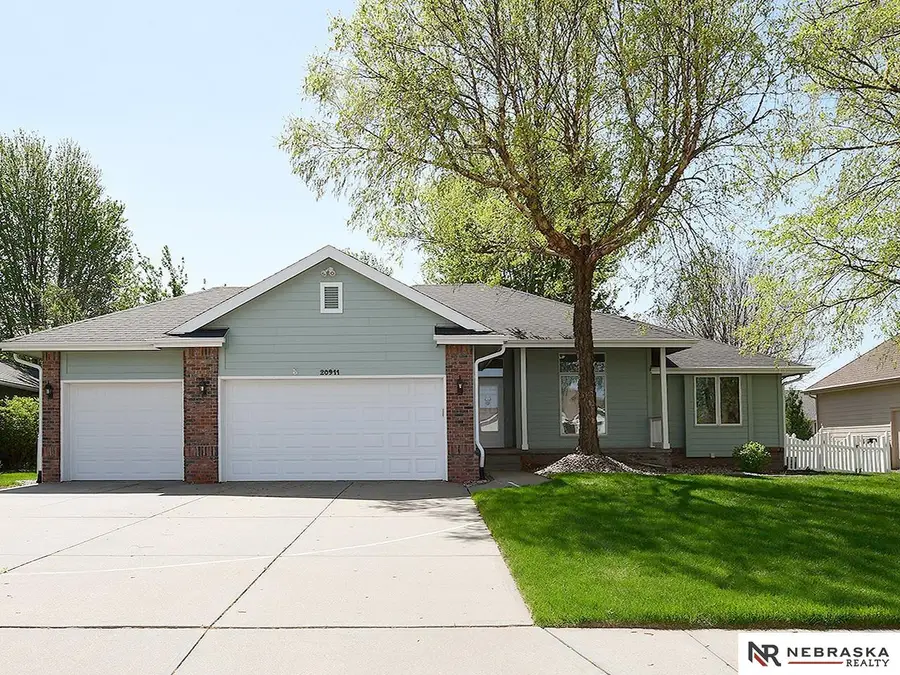 20911 Hampton Circle, Gretna, NE 68028 - #2