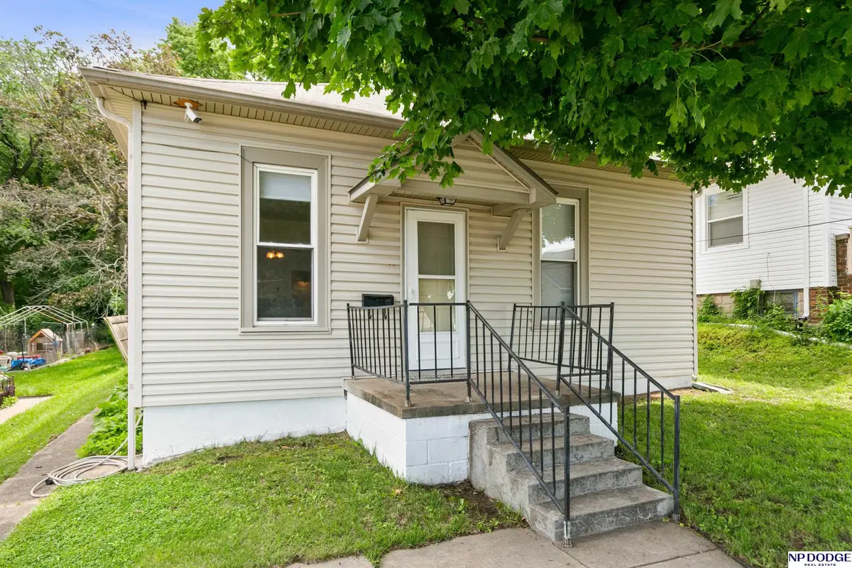 511 Voorhis Street, Council Bluffs, IA 51503 - #1