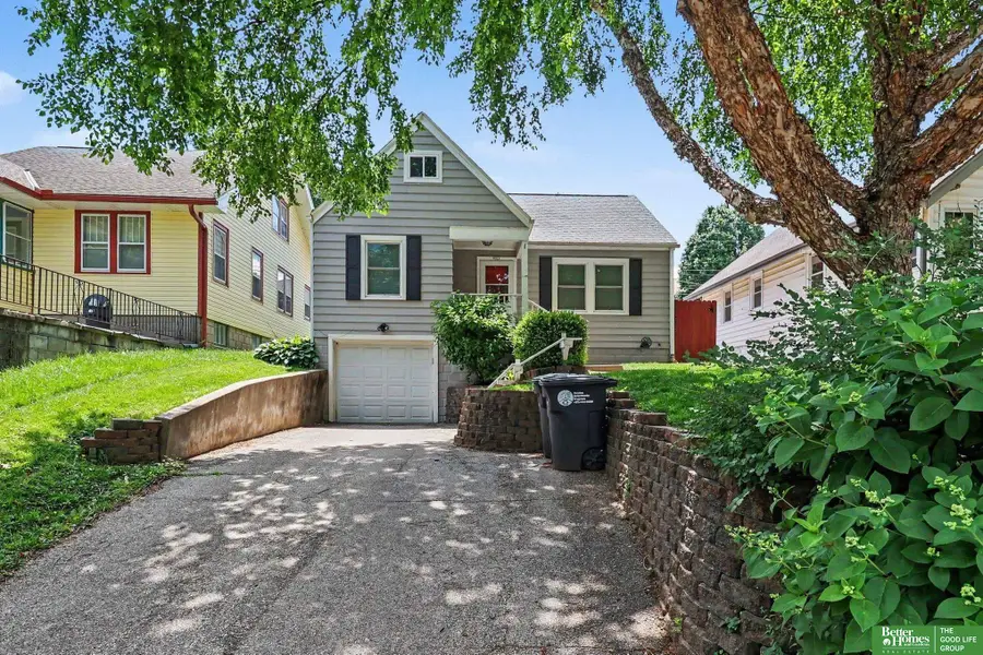 5011 Charles Street, Omaha, NE 68132 - #2