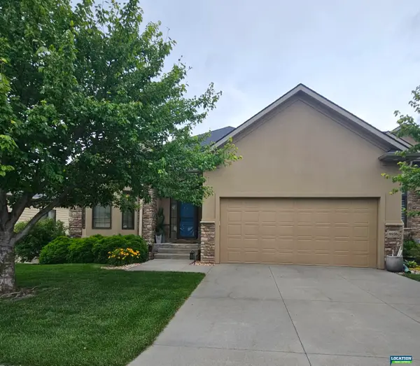 8936 Sandhills Court, Lincoln, NE 68526