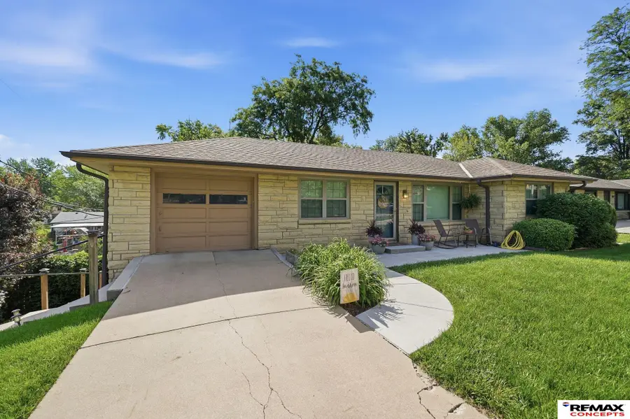 3228 S 42nd Street, Lincoln, NE 68506 - #2