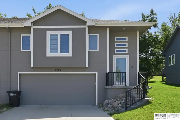 6107 N 108 Avenue Circle, Omaha, NE 68164