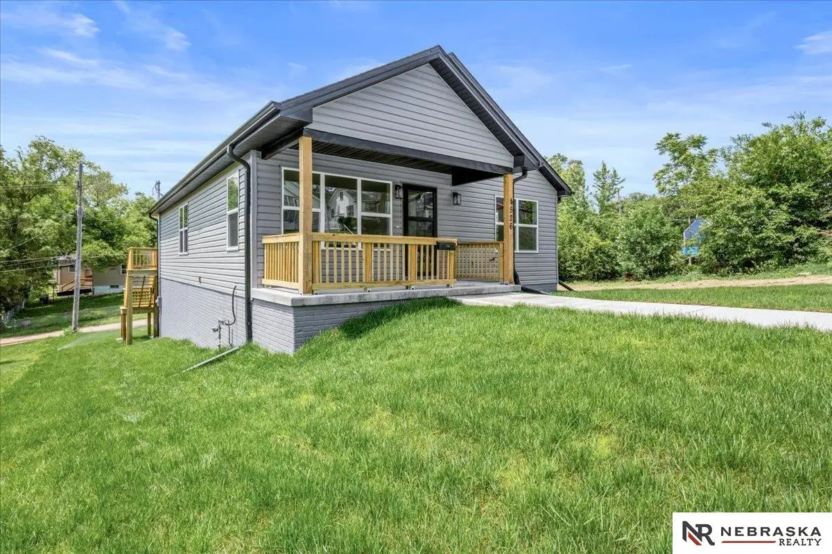 4526 N 40th Street, Omaha, NE 68111 - #1