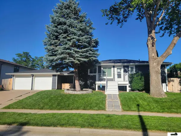3848 S 57th Street, Lincoln, NE 68506