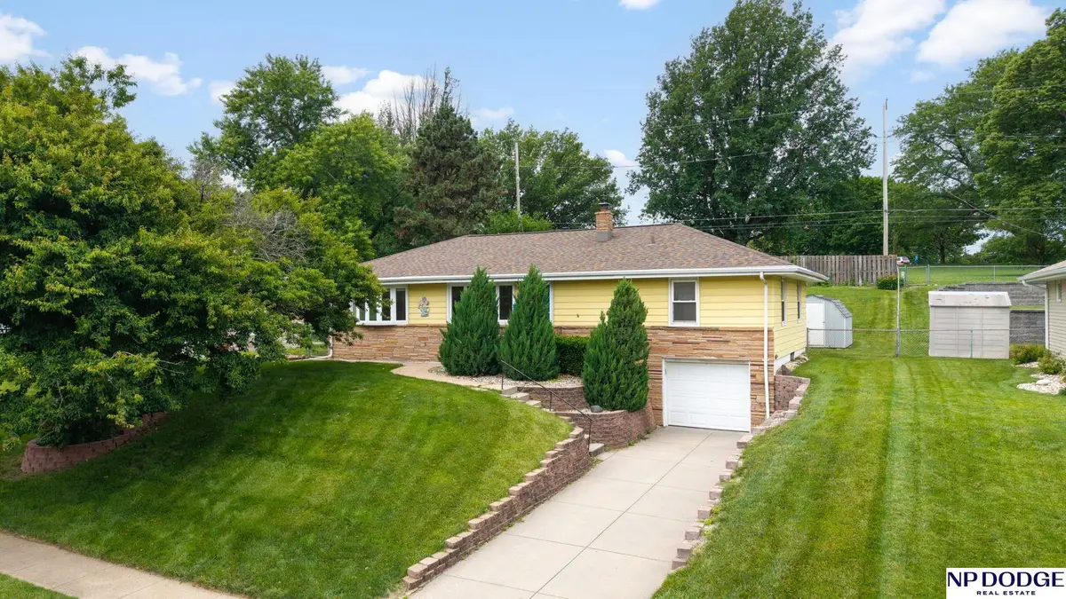 2812 S 76th Avenue, Omaha, NE 68124 - #1