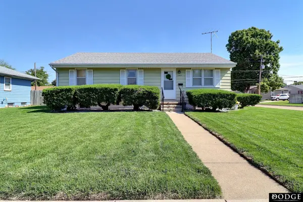 1344 Fairacres Drive, Dodge, NE 68025