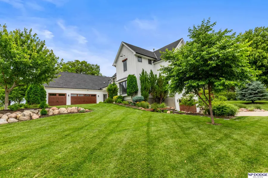 9354 Douglas Street, Omaha, NE 68114 - #2