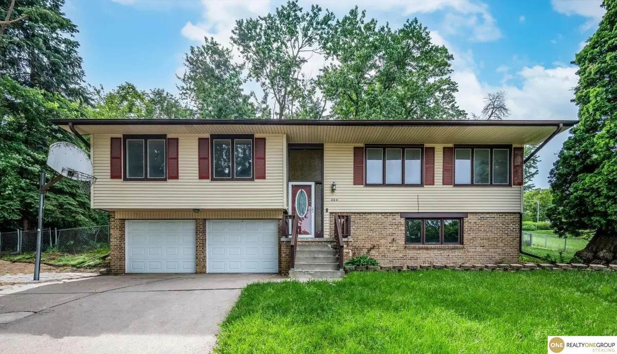 204 Sandi Court, Bellevue, NE 68005 - #1