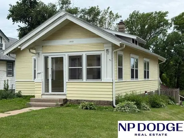 1202 S 43 Street, Omaha, NE 68105