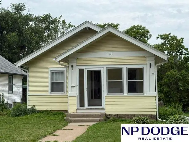 1202 S 43 Street, Omaha, NE 68105 - #2