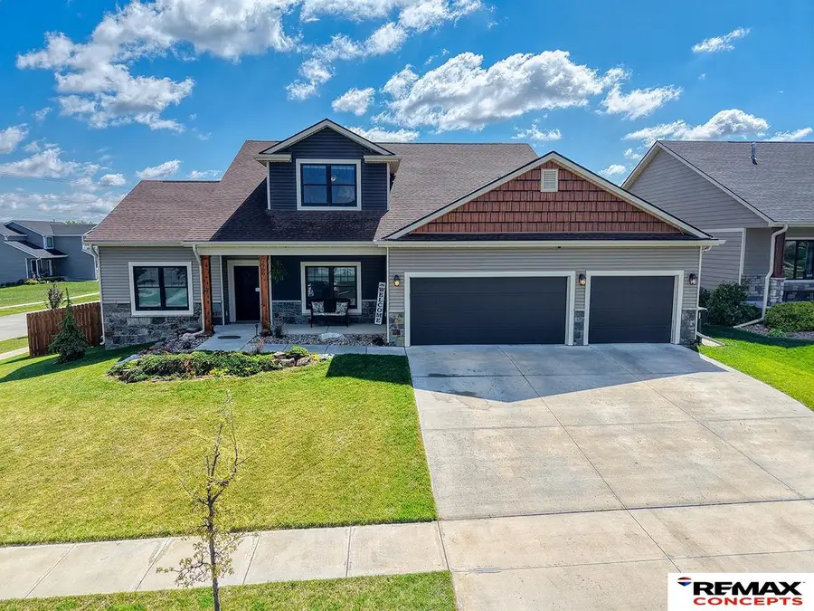 7700 S 66th Street, Lincoln, NE 68516 - #2