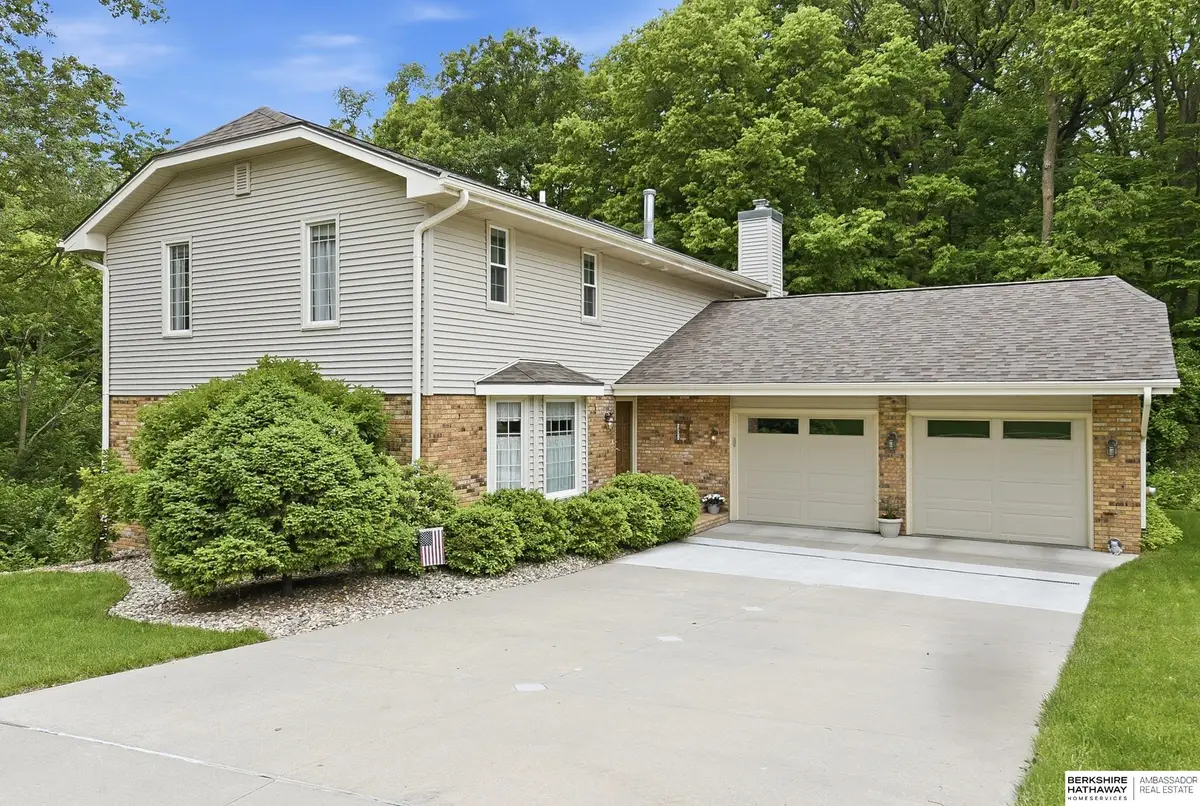102 Lafayette Lane, Bellevue, NE 68005 - #1
