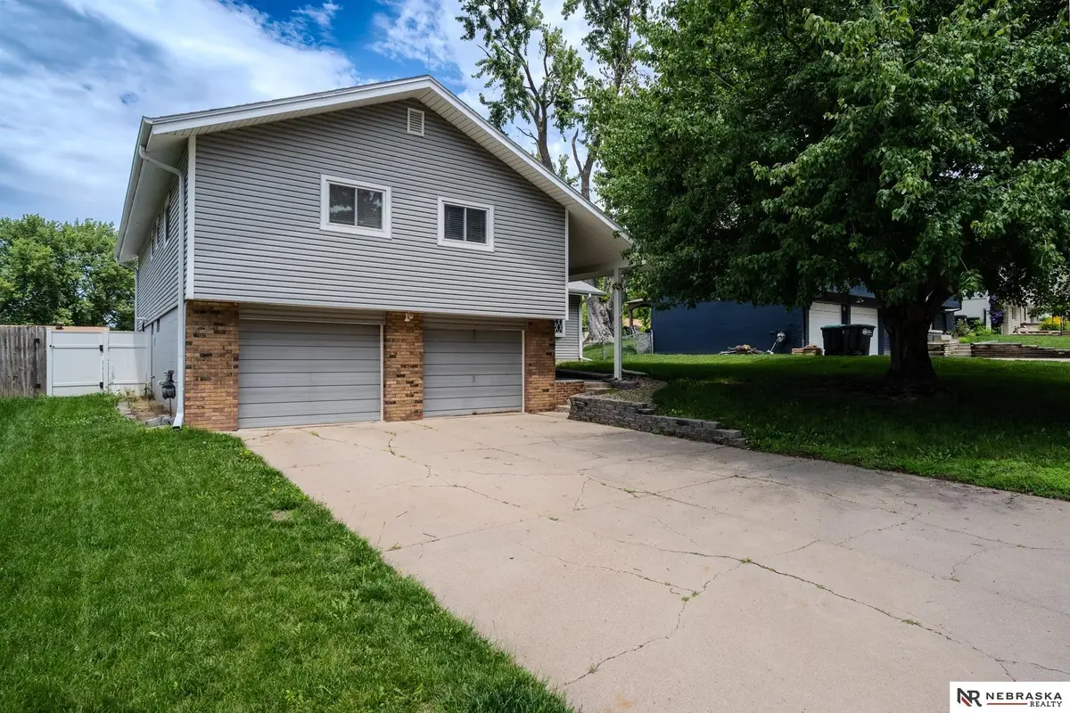 13832 W Circle, Omaha, NE 68137 - #1