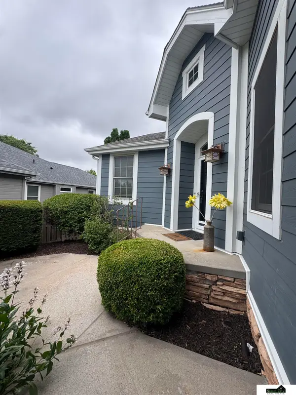 14760 Stone Avenue, Omaha, NE 68116