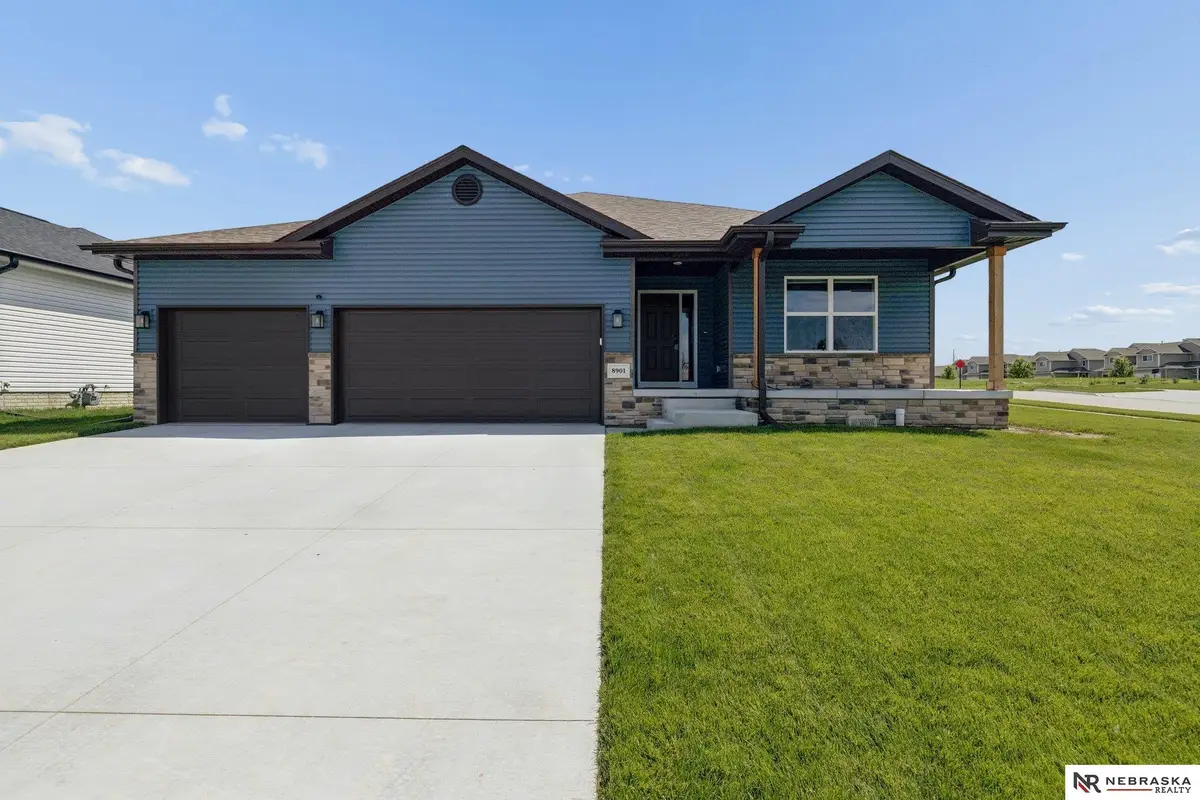 8901 Kinzie Street, Lincoln, NE 68507 - #1