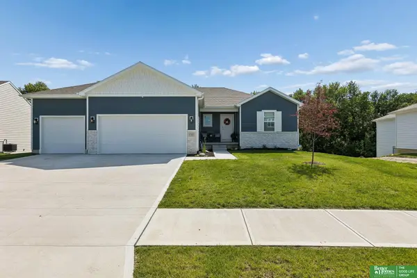 17055 Craig Street, Bennington, NE 68007