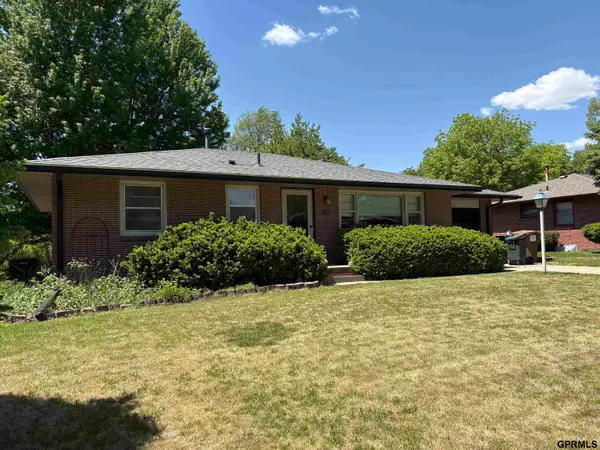 4615 S 43rd Street, Lincoln, NE 68516