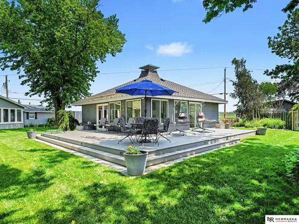 2216 E Lake Drive, Union, NE 68455