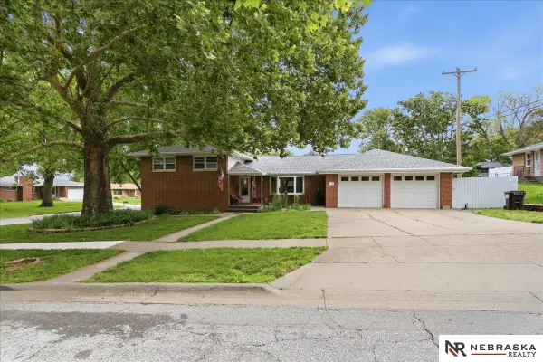 310 Dale Drive, Lincoln, NE 68510