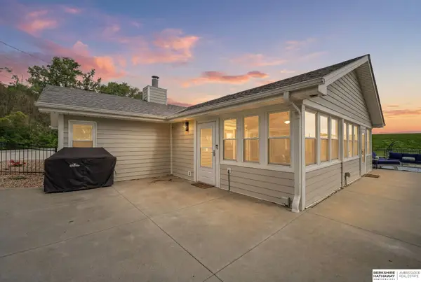 2595 W Shore Drive, Union, NE 68455