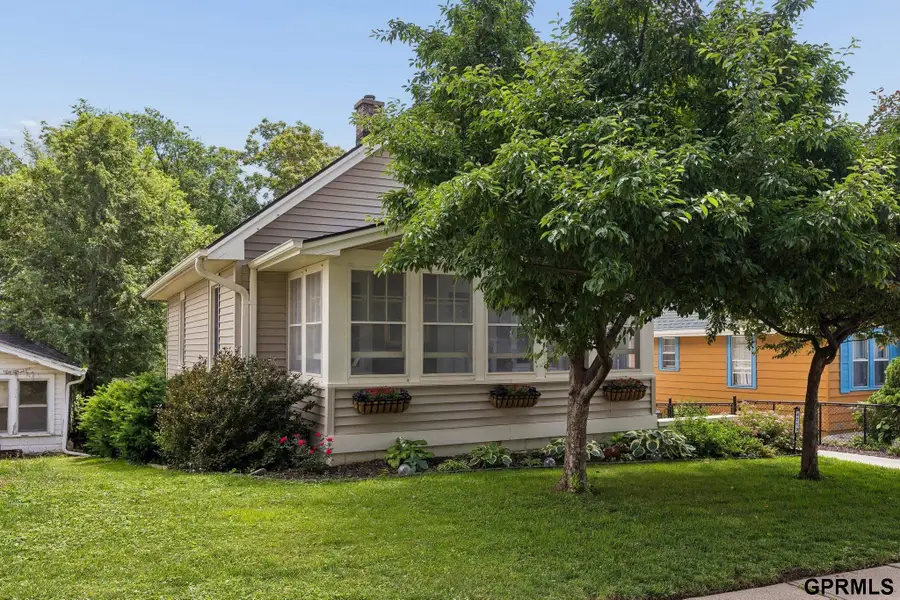 4219 S 12th Street, Omaha, NE 68107 - #3