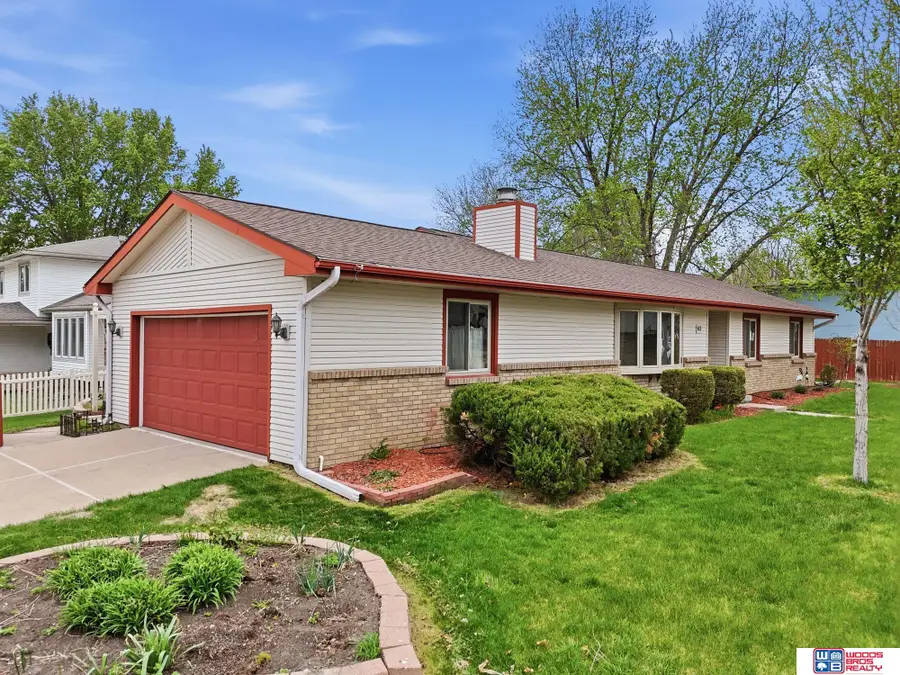 401 W Burt Drive, Lincoln, NE 68521 - #2