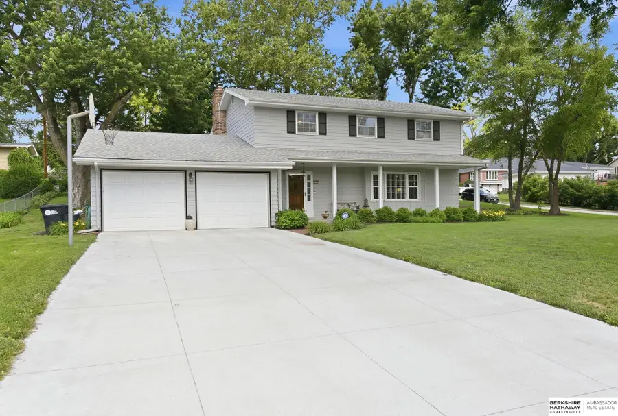 604 Meadow Road, Omaha, NE 68154 - #3