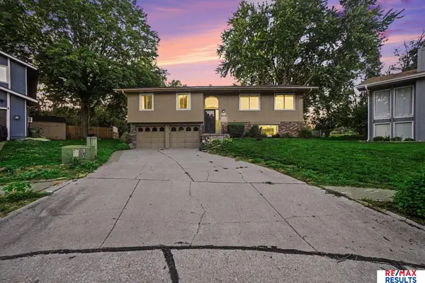 1014 Julius Place, Bellevue, NE 68005
